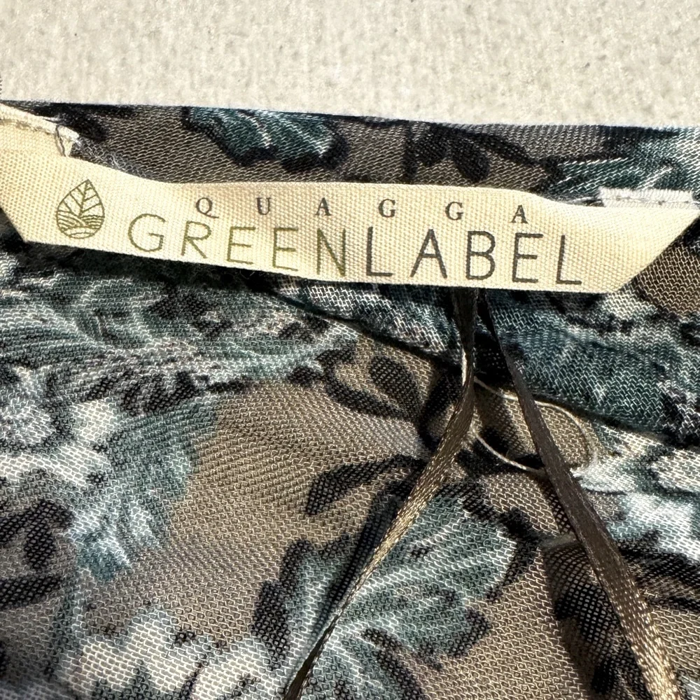 (OS) NWT Quagga GREENLABEL Wrap w/ Armholes & Tassels Floral Dark Teal & Grey